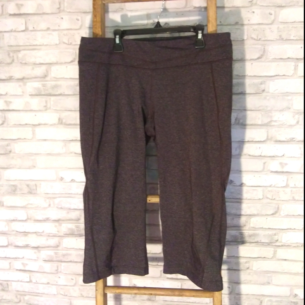 Lucy Capri Workout Pants